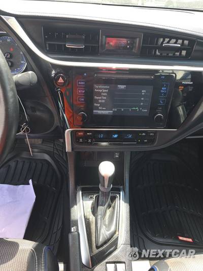 2017 Toyota Corolla SE Sedan - zdjęcie 11 z 19 - miniatura
