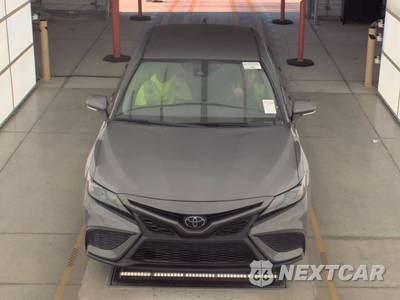 2024 Toyota Camry SE - zdjęcie 2 z 20 - miniatura