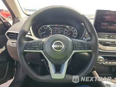 2025 Nissan Altima SV - zdjęcie 10 z 20 - miniatura
