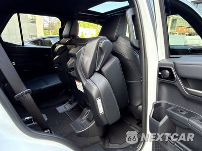 2026 Toyota 4Runner i-FORCE MAX Limited - zdjęcie 33 z 44 - miniatura