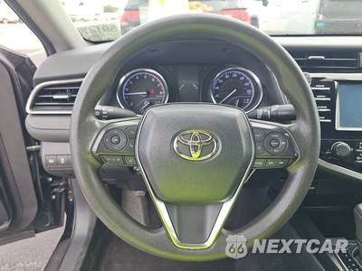 2019 Toyota Camry LE - zdjęcie 10 z 31 - miniatura