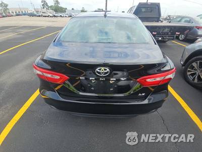 2019 Toyota Camry LE - zdjęcie 5 z 31 - miniatura