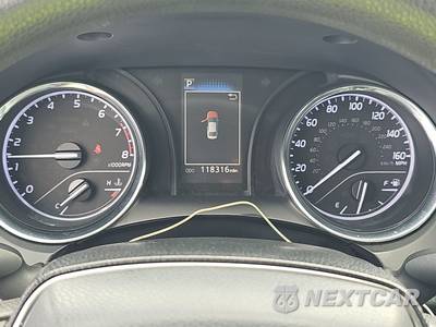 2019 Toyota Camry LE - zdjęcie 12 z 31 - miniatura