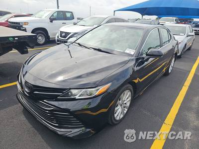 2019 Toyota Camry LE - zdjęcie 1 z 31 - miniatura
