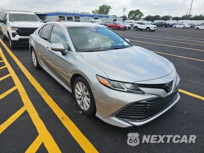 2018 Toyota Camry LE - zdjęcie 3 z 18 - miniatura