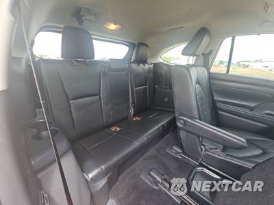 2021 Toyota Highlander Hybrid XLE - zdjęcie 14 z 31 - miniatura