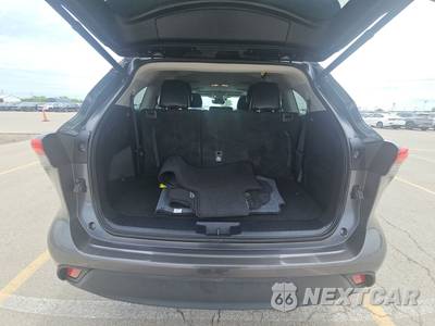 2021 Toyota Highlander Hybrid XLE - zdjęcie 17 z 31 - miniatura