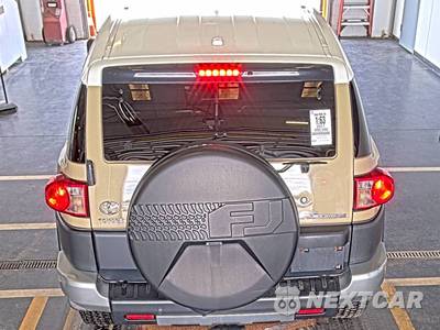 2011 Toyota FJ Cruiser w/Rear Doors - zdjęcie 5 z 39 - miniatura