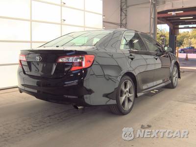 2014 Toyota Camry SE Sport - zdjęcie 4 z 34 - miniatura