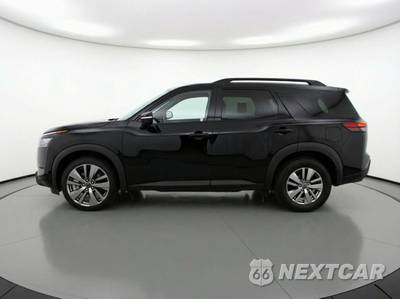 2025 Nissan Pathfinder SV - zdjęcie 4 z 12 - miniatura