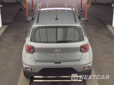 2025 Hyundai Venue SE - zdjęcie 5 z 36 - miniatura