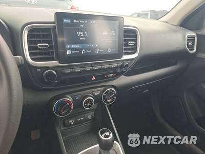 2025 Hyundai Venue SE - zdjęcie 11 z 36 - miniatura