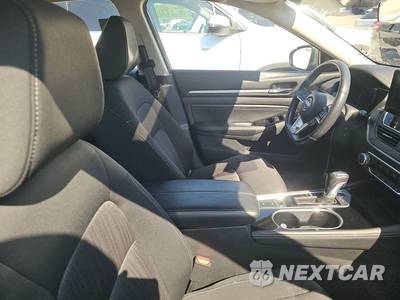 2023 Nissan Altima SV - zdjęcie 8 z 37 - miniatura