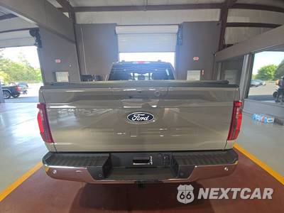 2025 Ford F-150 XLT Crew Cab Short Bed - zdjęcie 5 z 17 - miniatura