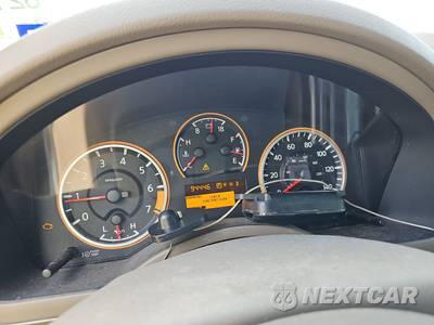 2014 Nissan Armada SV - zdjęcie 12 z 30 - miniatura