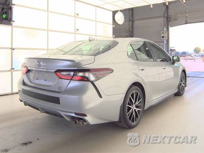 2023 Toyota Camry SE - zdjęcie 4 z 36 - miniatura