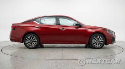 2025 Nissan Altima SV - zdjęcie 8 z 12 - miniatura
