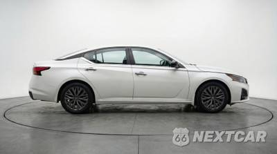 2025 Nissan Altima SV - zdjęcie 8 z 12 - miniatura