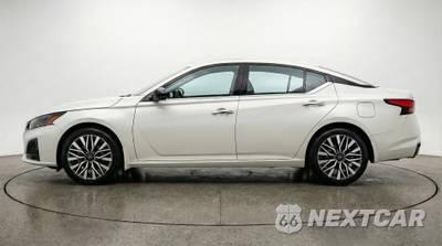 2025 Nissan Altima SV - zdjęcie 4 z 12 - miniatura