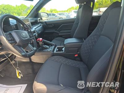 2026 Toyota Tacoma SR5 Crew Cab Medium Bed - zdjęcie 12 z 22 - miniatura