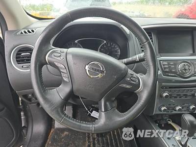 2018 Nissan Pathfinder SL - zdjęcie 9 z 17 - miniatura
