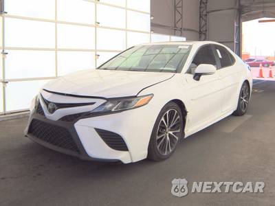 2018 Toyota Camry SE - zdjęcie 1 z 41 - miniatura