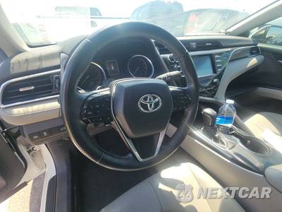 2018 Toyota Camry SE - zdjęcie 10 z 41 - miniatura