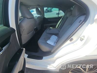 2018 Toyota Camry SE - zdjęcie 13 z 41 - miniatura