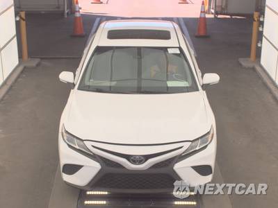 2018 Toyota Camry SE - zdjęcie 2 z 41 - miniatura