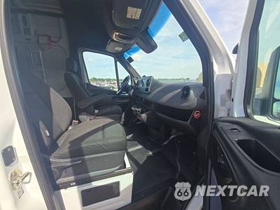2021 Mercedes-Benz Sprinter 2500 Cargo Van High Roof 170.0" WB - zdjęcie 8 z 17 - miniatura