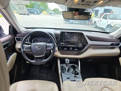 2022 Toyota Highlander Hybrid XLE - zdjęcie 11 z 17 - miniatura