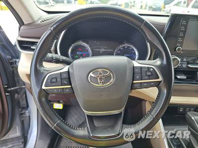 2022 Toyota Highlander Hybrid XLE - zdjęcie 10 z 17 - miniatura