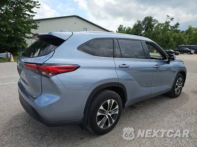 2022 Toyota Highlander Hybrid XLE - zdjęcie 4 z 17 - miniatura