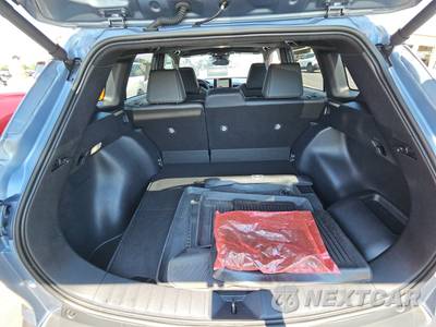 2024 Toyota Corolla Cross Hybrid XSE - zdjęcie 16 z 28 - miniatura