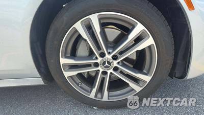 2021 Mercedes-Benz E 350 4MATIC Sedan - zdjęcie 19 z 20 - miniatura
