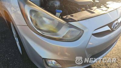 2012 Hyundai Accent GLS Sedan - zdjęcie 20 z 35 - miniatura