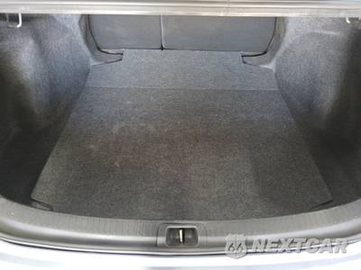 2025 Toyota Corolla LE Sedan - zdjęcie 16 z 27 - miniatura