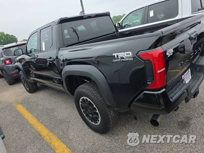 2024 Toyota Tacoma TRD Off-Road Crew Cab Medium Bed - zdjęcie 6 z 23 - miniatura