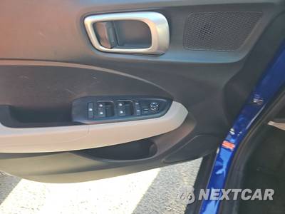 2025 Hyundai Venue SEL - zdjęcie 9 z 23 - miniatura