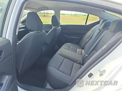 2025 Nissan Altima SV - zdjęcie 10 z 15 - miniatura