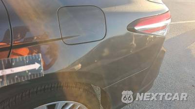2020 Toyota Camry XLE - zdjęcie 31 z 39 - miniatura