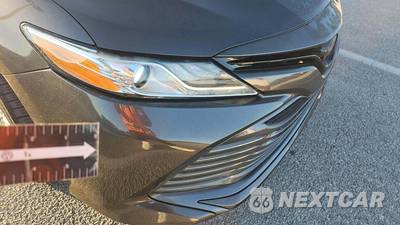 2020 Toyota Camry XLE - zdjęcie 34 z 39 - miniatura