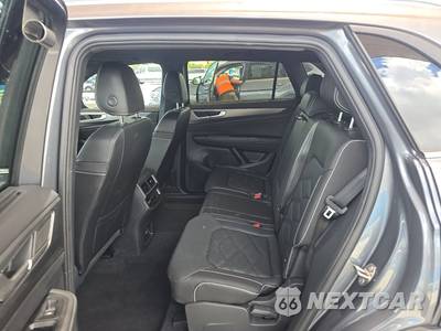 2025 Volkswagen Atlas Cross Sport 2.0T SE w/Technology - zdjęcie 13 z 20 - miniatura