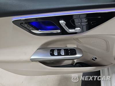 2025 Mercedes-Benz C 300 4MATIC - zdjęcie 9 z 24 - miniatura