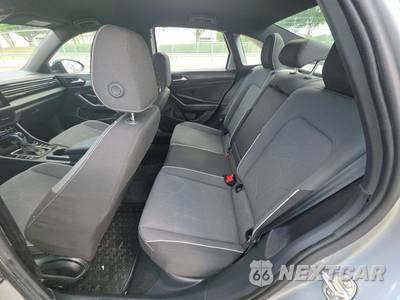 2025 Volkswagen Jetta Sport - zdjęcie 13 z 36 - miniatura