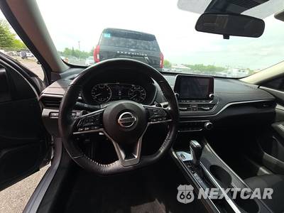 2021 Nissan Altima SR - zdjęcie 11 z 34 - miniatura