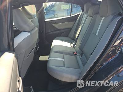 2025 Toyota Camry SE - zdjęcie 13 z 19 - miniatura