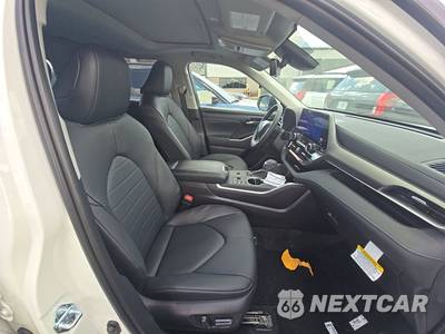 2026 Toyota Highlander Hybrid XLE - zdjęcie 8 z 19 - miniatura
