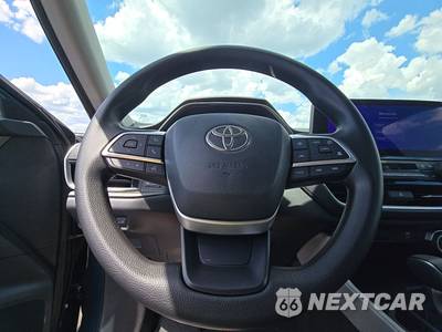 2026 Toyota Grand Highlander Hybrid LE - zdjęcie 10 z 21 - miniatura