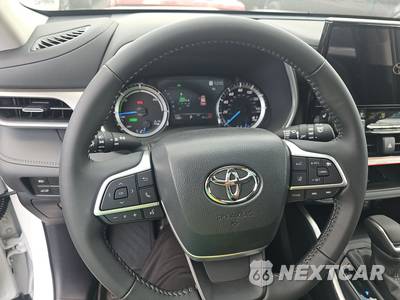 2026 Toyota Highlander Hybrid XLE - zdjęcie 10 z 20 - miniatura